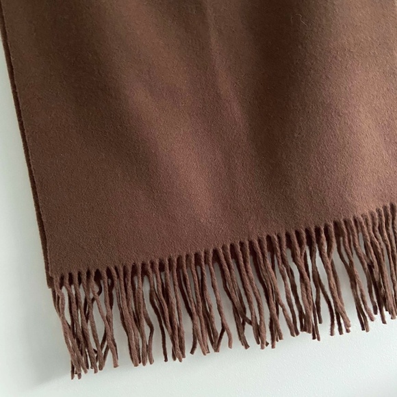NWT FREE SHIPPING MADE IN ITALY BROWN WOOL SCARF COZY CABINCORE HOLIDAY WINTER - Picture 2 of 5
